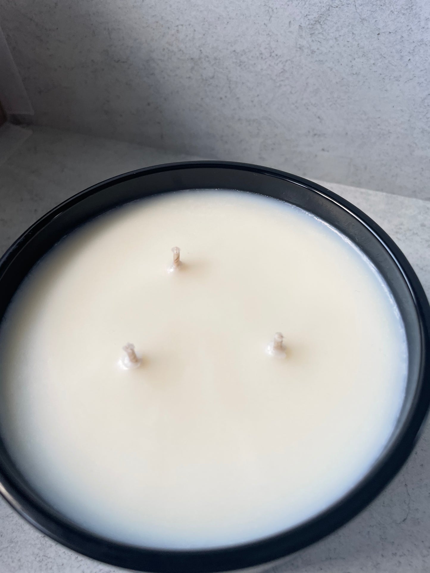 55cl Scented Black Soy Wax Candle